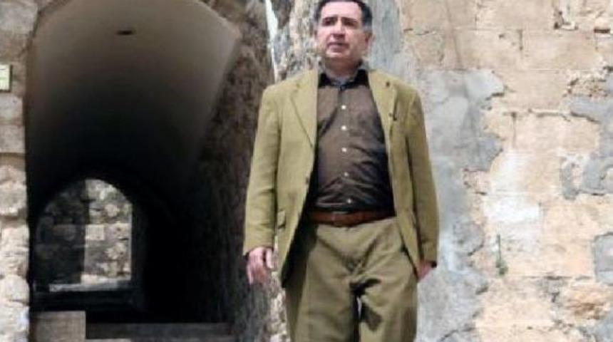 Yazar B&uuml;lent Tekin, Hdp'ye Adaylık Başvurusu Yaptı