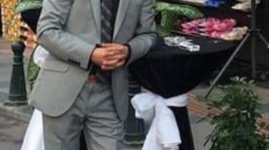 Eşinin G&ouml;zleri &Ouml;n&uuml;nde İntihar Etti