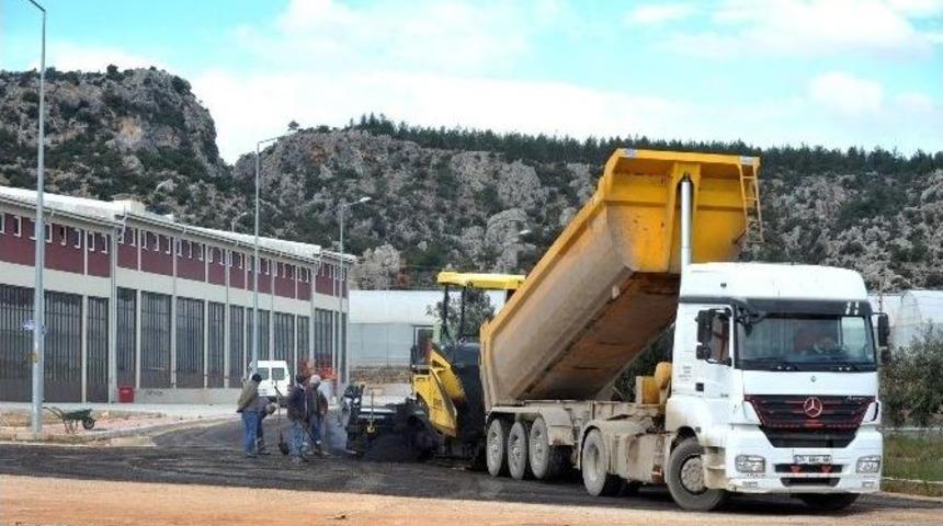 Varsak Sanayi&rsquo;nin Asfalt &Ccedil;alışmaları Tamamlandı