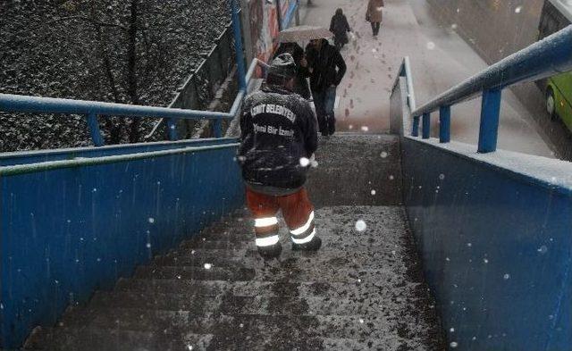 Belediye Ekipleri Canla Başla Çalıştılar