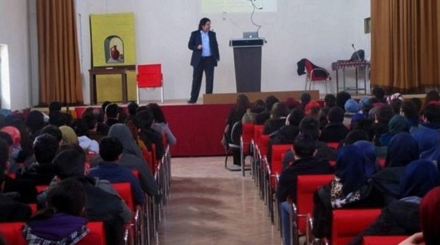 Bolvadin&rsquo;de &Ouml;ğrenci Ve Velilere &ldquo;&ccedil;ocuk Ergen Psikolojisi, Dikkat Eksikliği Sorunları Ve &Ouml;z G&uuml;ven&rdquo; Semineri