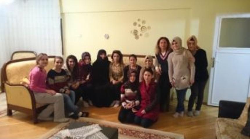 Kaymakam Eşinden Sevgi Evi Ziyareti