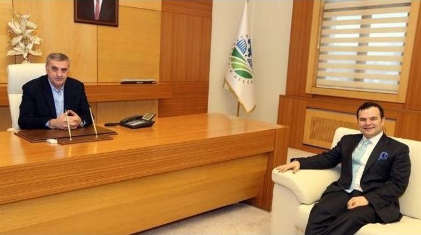 Başkan To&ccedil;oğlu, Kemal &Ouml;zt&uuml;rk&rsquo;&uuml; Makamında Misafir Etti