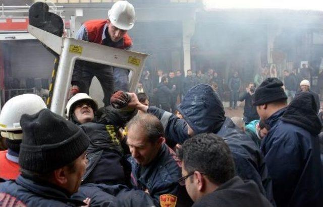 Yangında Üzerine Tavan Çöken Itfaiyeci Ölümden Döndü