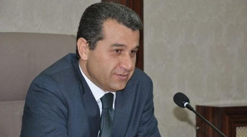 Batman Valisi Azmi &Ccedil;elik Basın Mensupları İle Bir Araya Geldi