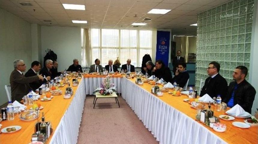 Miad İn&ouml;n&uuml; &Uuml;niversitesi&rsquo;ni Ziyaret Etti