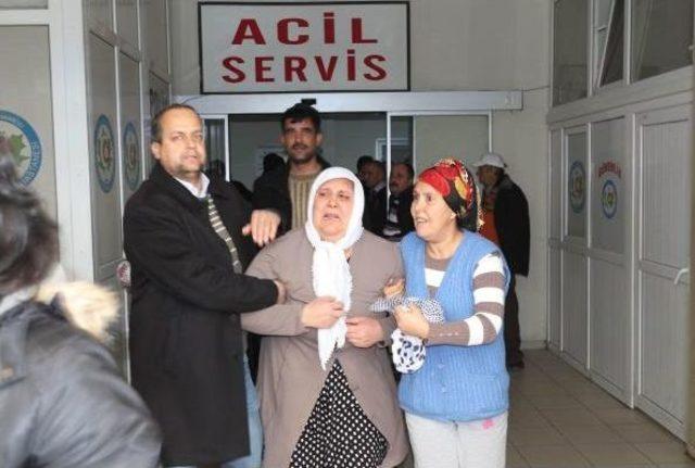 Tadilattaki Işyerinde Asma Tavan Çöktü: 2 Hurdacı Yaralandı