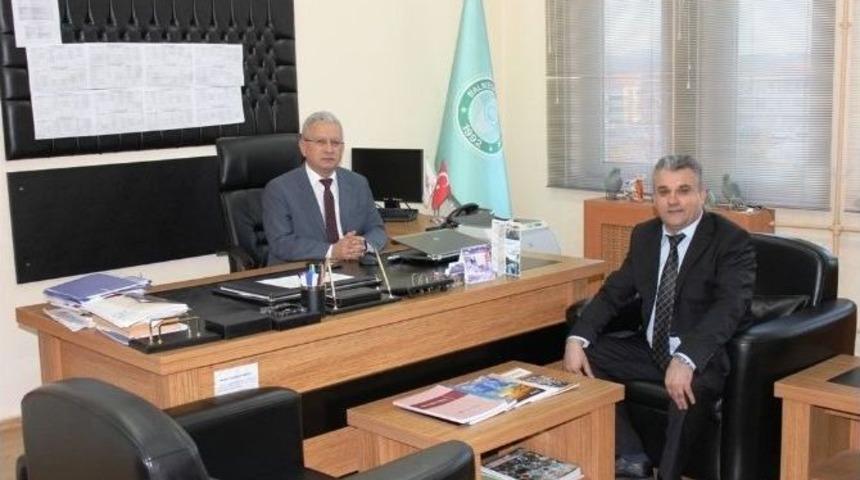 Ba&uuml; Rekt&ouml;r&uuml; &Ouml;zdemir&rsquo;den Ayvalık Myo&rsquo;na Ziyaret