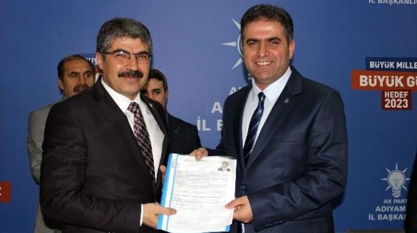 İbrahim Halil Fırat&rsquo;ın Adaylık Başvurusu G&ouml;vde G&ouml;sterisine D&ouml;n&uuml;şt&uuml;