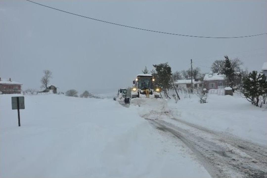 Dursunbey&rsquo;de 25 K&ouml;y Yolu Kapalı