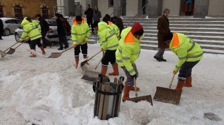 Yozgat Belediyesinden Kar Temizliği