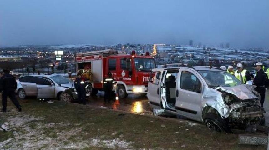Samsun'da Kaza: 1 &Ouml;l&uuml; 2 Yaralı
