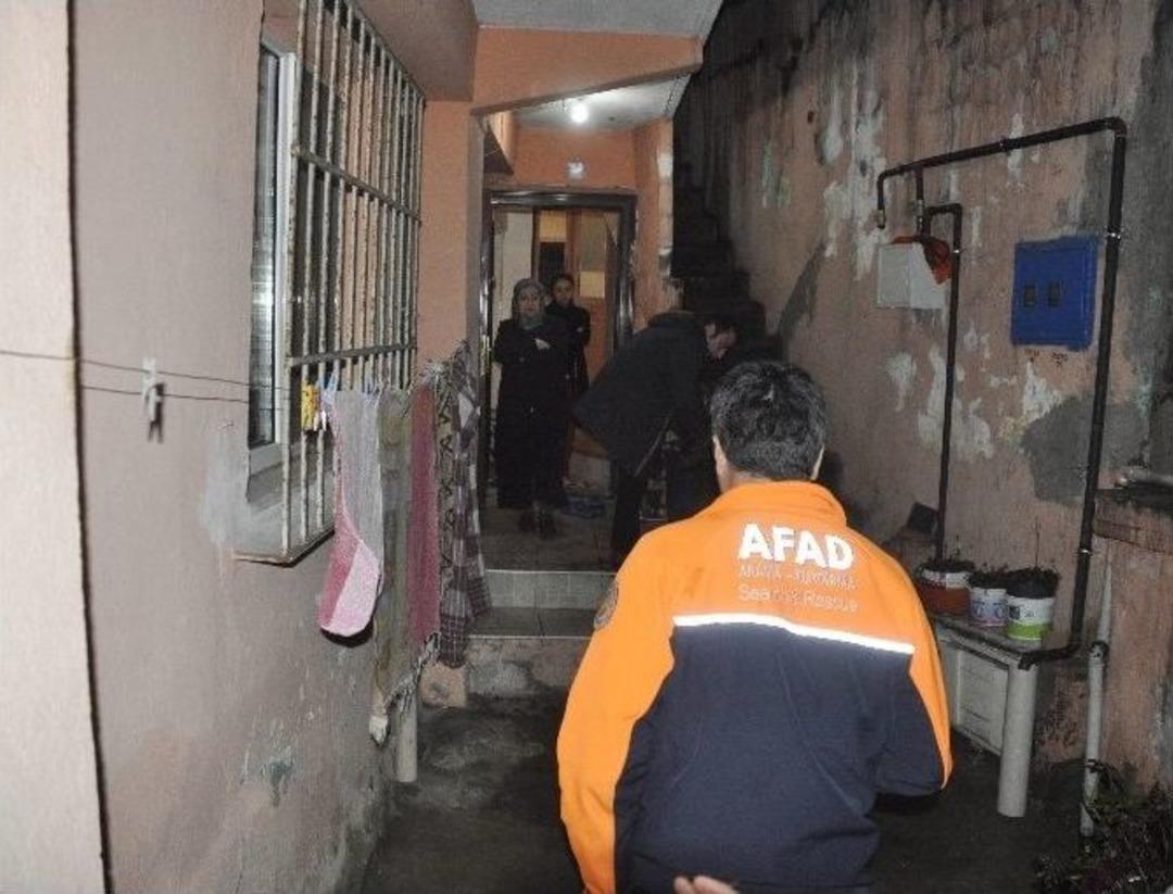 18 Kişinin Yaşadığı Apartman Heyelan Sebebiyle Boşaltıldı