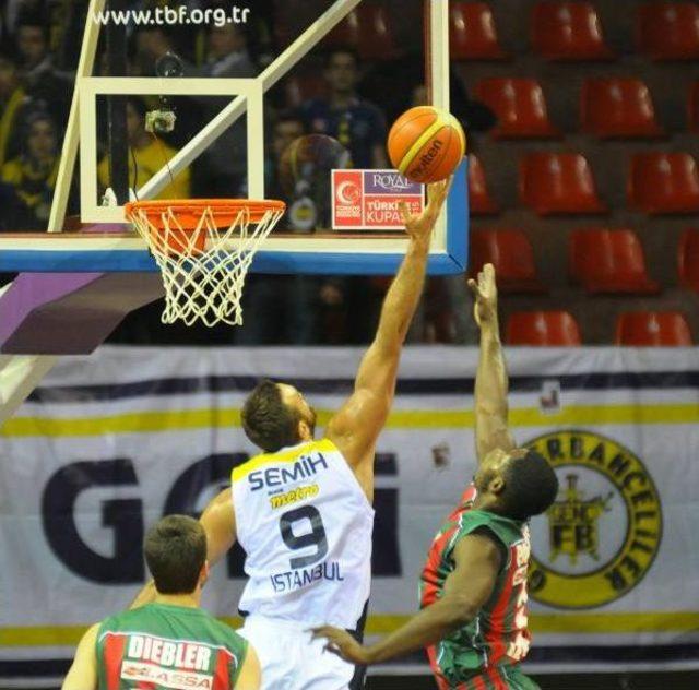 Fenerbahçe Ülker-Pınar Karşıyaka:74-69