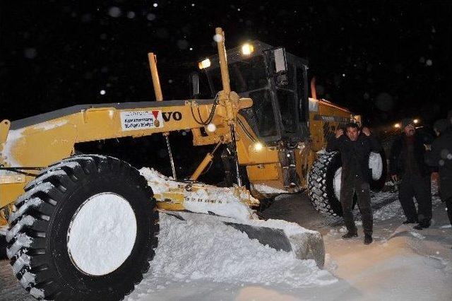 (özel Haber) Öğrenciler Ve Öğretmenler Donmaktan Son Anda Kurtarıldı