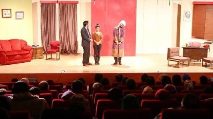 &ldquo;28 Şubat&rdquo; Tiyatro Sahnesinde