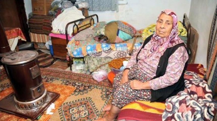 Evini M&uuml;teahhide Vermeyince &Ccedil;ocukları Terk Etti