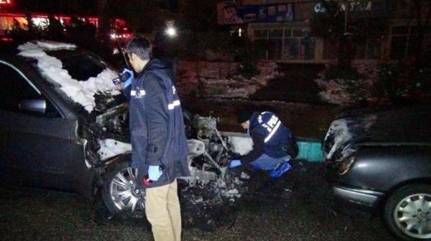 Şanlıurfa'da Mhp Eski İl Başkanı'nın Cipi Kundaklandı