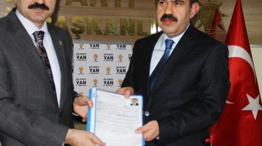 İzzet Albayrak, Ak Parti Van Milletvekili Aday Adayı