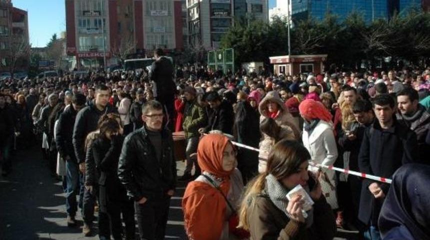 Bakırk&ouml;y Adliyesi&rsquo;Nde Zabıt Katipliği Sınavı Heyecanı