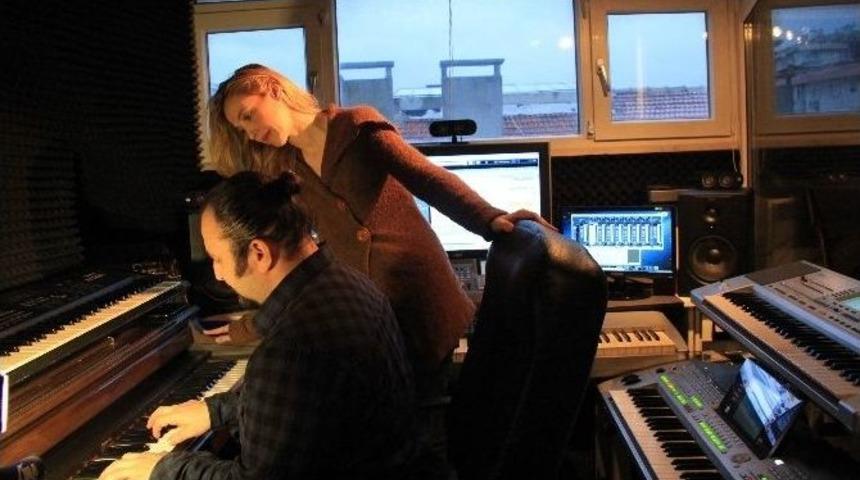 (&ouml;zel) M&uuml;zik &Ouml;ğretmeninden Bebeklerin Zeka Gelişimine Katkı Sağlayan Keşif