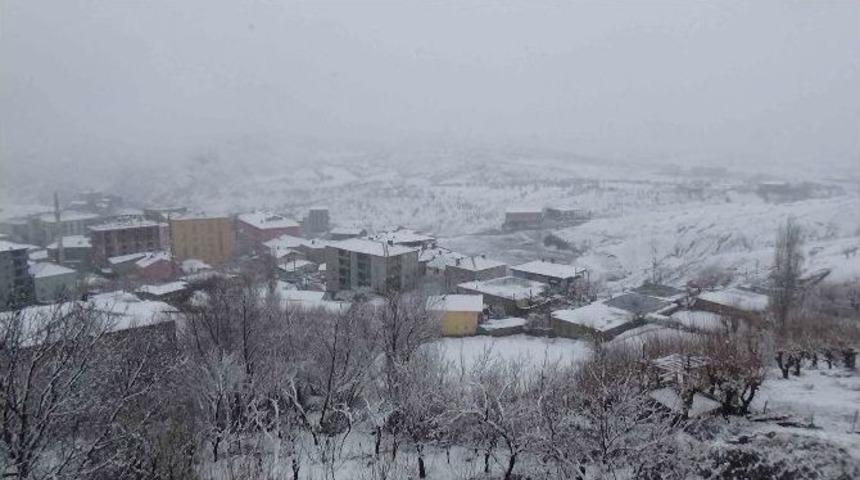 Kar Kulp&rsquo;ta Etkisini Devam Ettiriyor