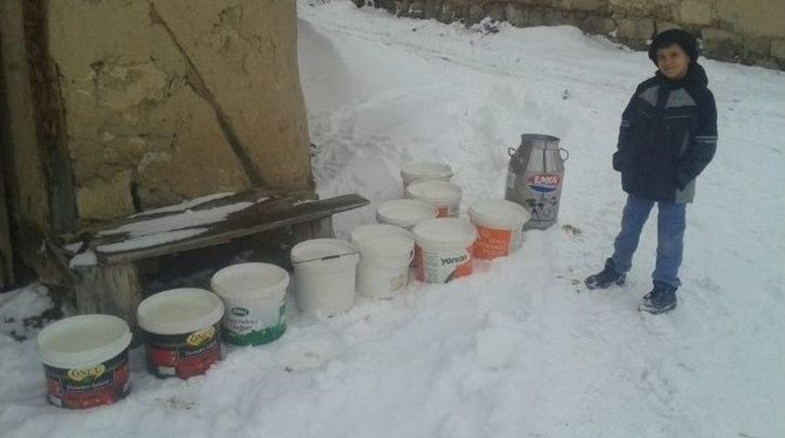 Bir Bardak S&uuml;t İ&ccedil;erken Ş&ouml;yle Bir D&uuml;ş&uuml;n&uuml;n