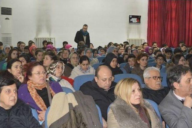 Ulus’ta Kadına Şiddet Semineri Düzenlendi