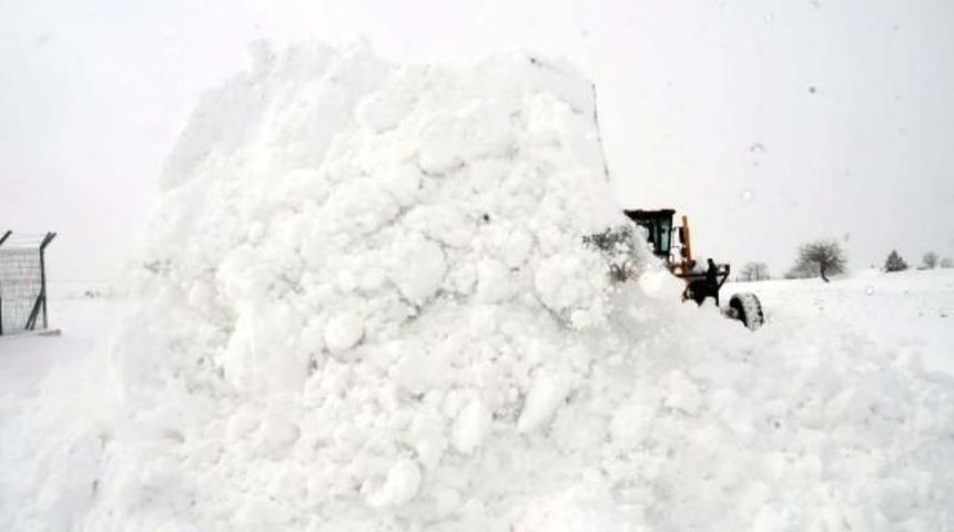 Tokat'ta Kapalı K&ouml;y Yolları A&ccedil;ılıyor