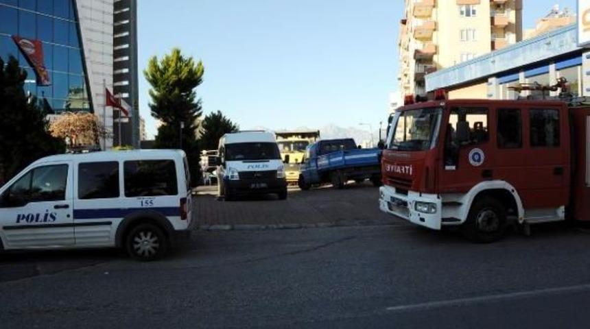 Zabıta Ile Pazarcıların Yer Kavgası