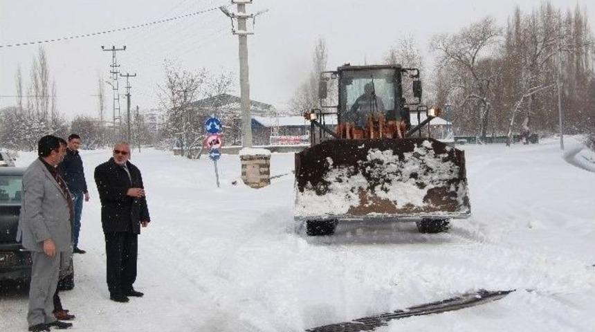 Başkan Vekili M&uuml;derrsioğlu&rsquo;ndan Kar &Ccedil;alışmaları İle İlgili A&ccedil;ıklama
