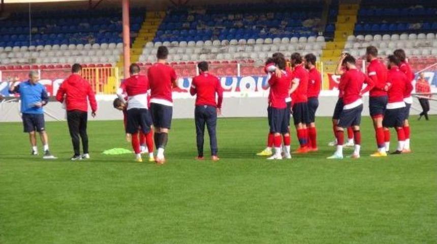 Mersin İdmanyurdulu Futbolcular Antremana &Ccedil;ıkmadı