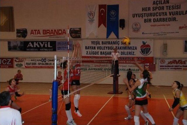 Bayramiçspor Güçlü Rakibine Boyun Eğdi