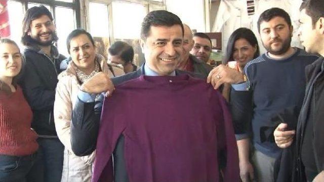 Demirtaş Kazova Işçilerini Ziyaret Etti