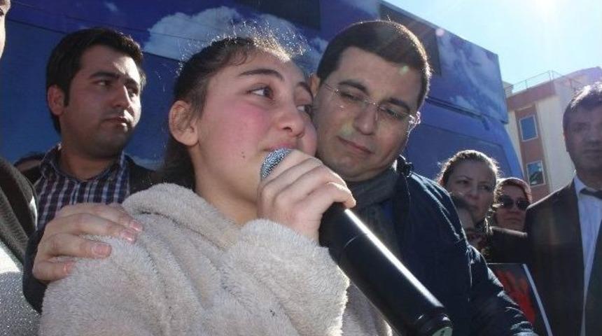 G&ouml;z&uuml; Yaşlı K&uuml;&ccedil;&uuml;k Kızın "kadına Şiddet" İsyanı