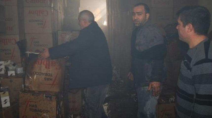 T&uuml;t&uuml;n Deposunda Yangın