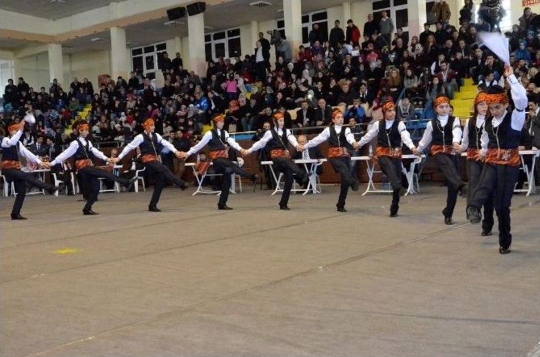 Paland&ouml;ken Belediyesi Halk Oyunları Yarışmasına Damgasını Vurdu&hellip;