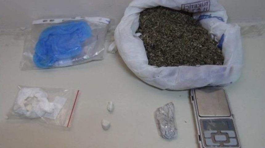 Bah&ccedil;elievler&rsquo;de Uyuşturucu Operasyonu