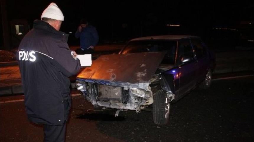 Alkoll&uuml; S&uuml;r&uuml;c&uuml; Kaza Yaptı: 1 Yaralı