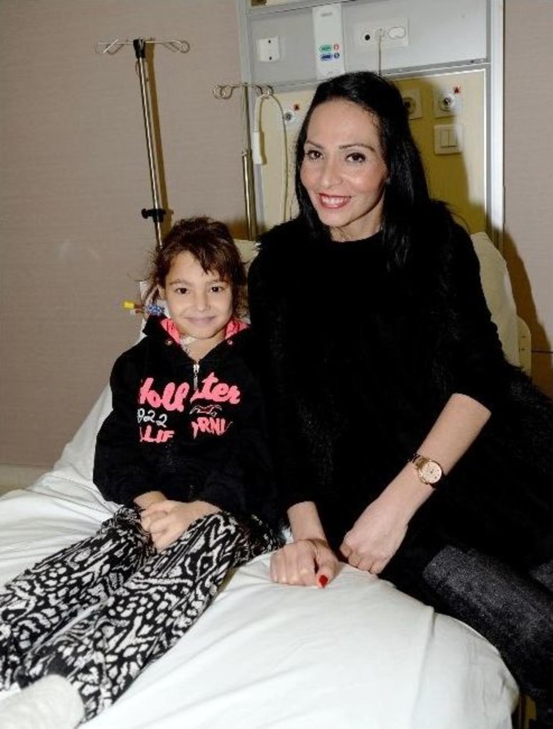 Annesinin B&ouml;breğiyle Hayata Tutundu