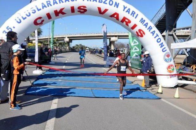 Trabzon Yarı Maratonu'nda Zafer Türk Sporcuların