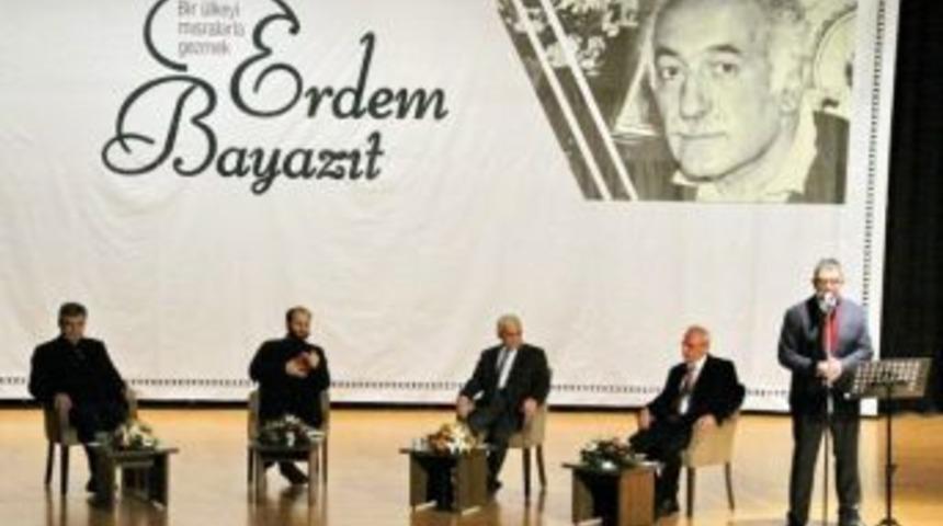 Erdem Bayazıt Şiirleri İle Anıldı