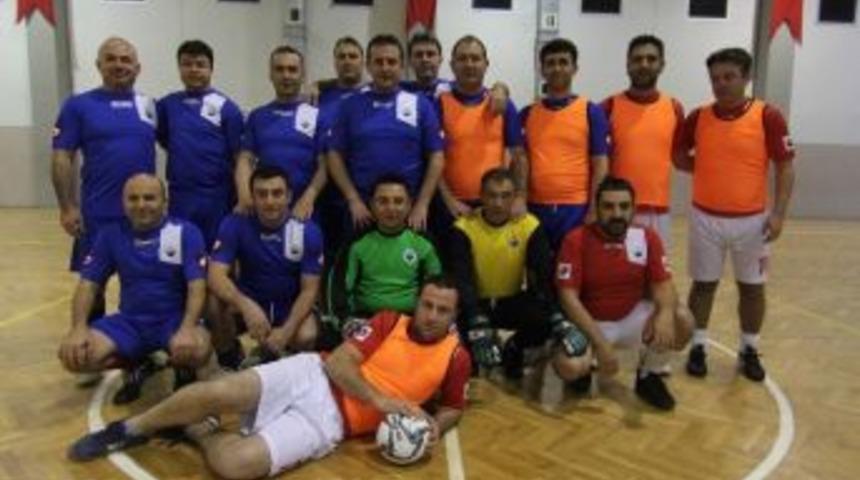 Menderes&rsquo;te Dostluk Ma&ccedil;ı