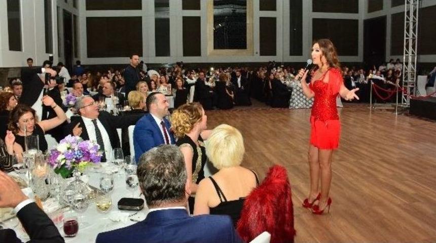 Agiad, 23. Yılını Demet Akalın&rsquo;la Kutladı