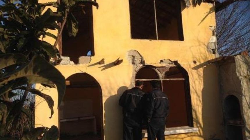 Kayıp Babasının Cesedini Buldu