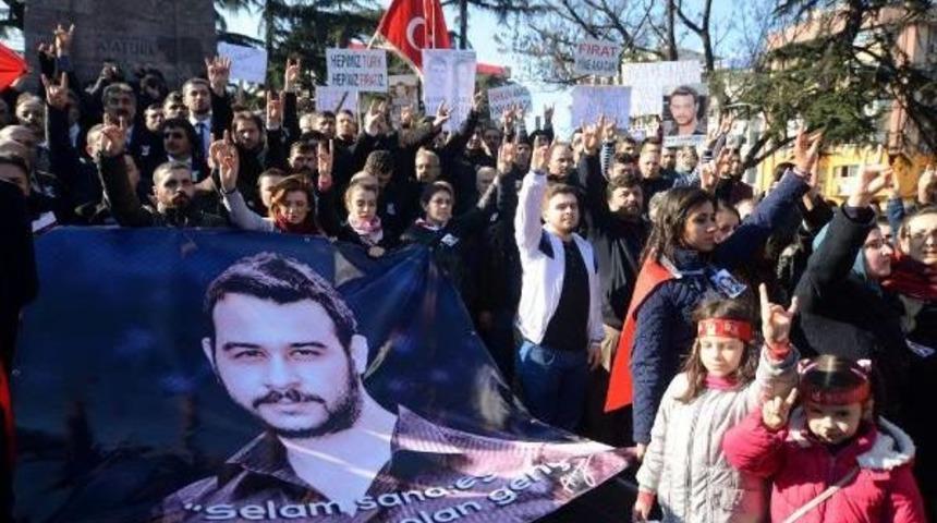 Trabzon&rsquo;Da, 2 Bin &Uuml;lk&uuml;c&uuml; Fırat &Ccedil;akıroğlu I&ccedil;in Y&uuml;r&uuml;d&uuml;