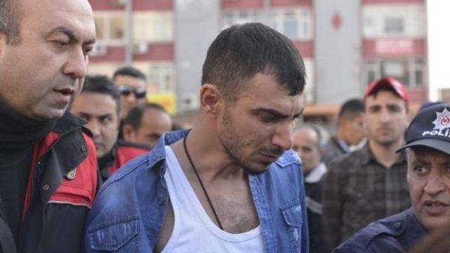 Özgecan Için Kolunu Dağladı