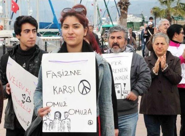 Yürüyüş Ve Insan Zinciriyle 'iç Güvenlik Yasa Tasarısı'nı Protesto Ettiler