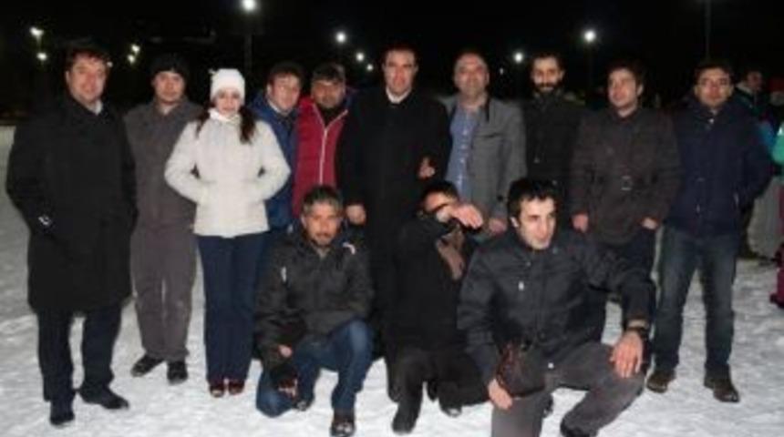 Ak Parti Milletvekili Aday Adayı Karadağ, Paland&ouml;ken&rsquo;de Yarışan Gazetecileri Yalnız Bırakmadı&hellip;