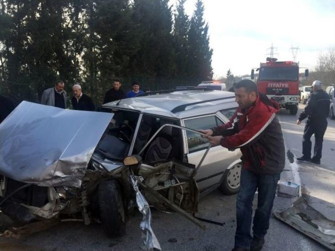 Hatalı Sollama Kazaya Neden Oldu: 2 Yaralı